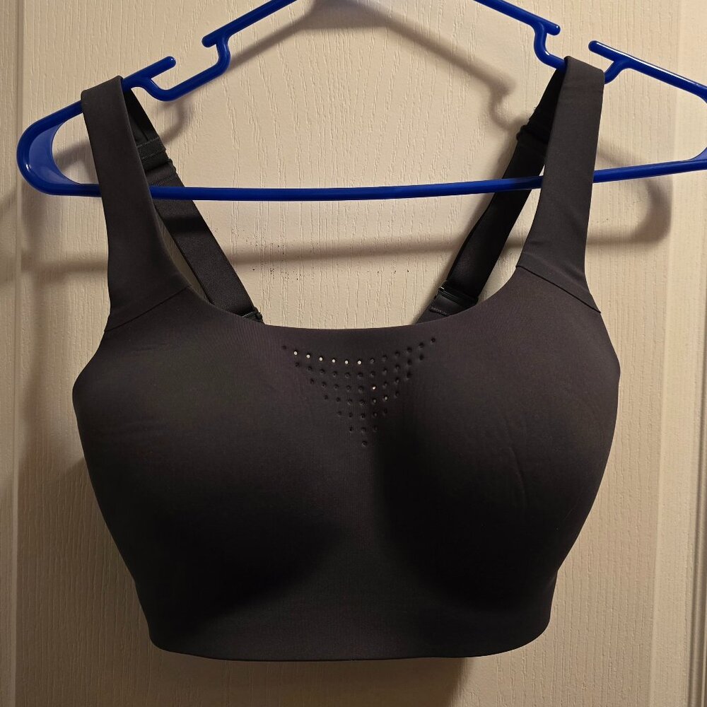 Victoria's Secret sport bra 34D